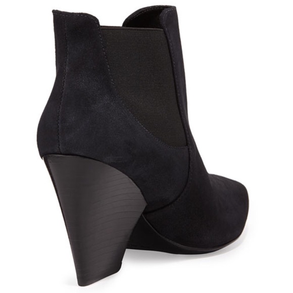 Pour la Victoire Allena Pointed Suede Ankle Boot - Picture 4 of 8